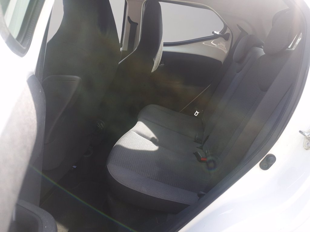 TOYOTA Aygo 5p 1.0 x-play 72cv