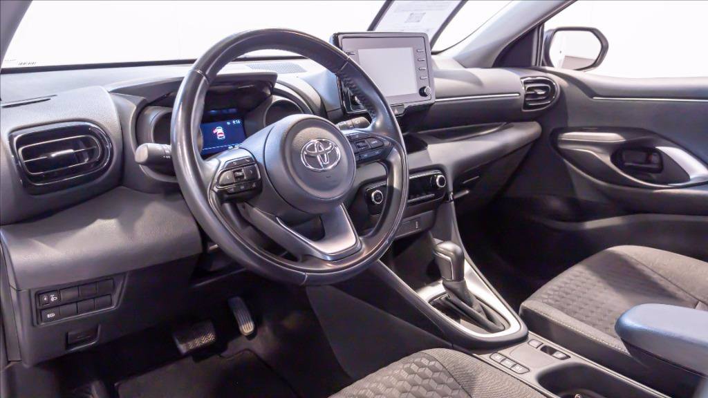 TOYOTA Yaris 1.5h trend