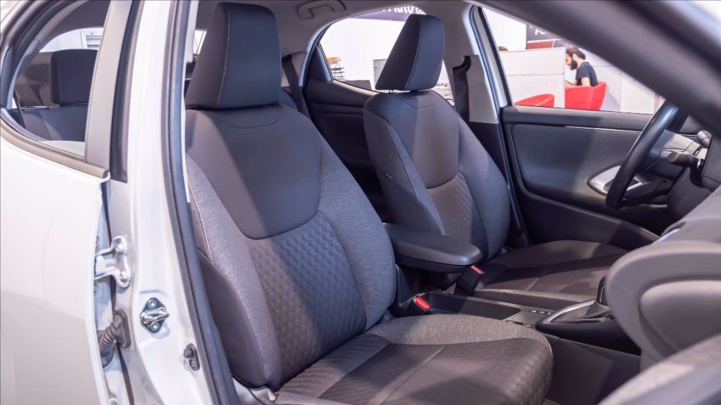 TOYOTA Yaris 1.5h trend