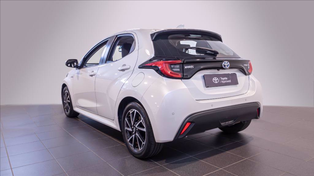 TOYOTA Yaris 1.5h trend