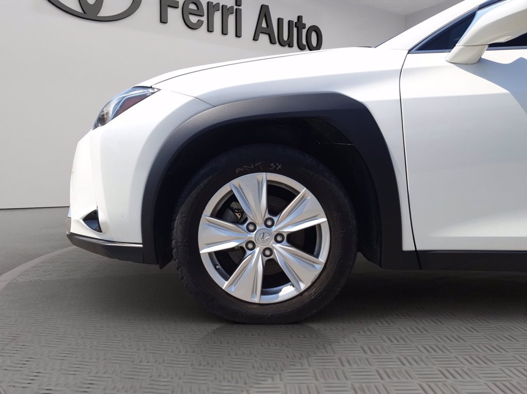 LEXUS Ux 250h 2.0 business 2wd cvt