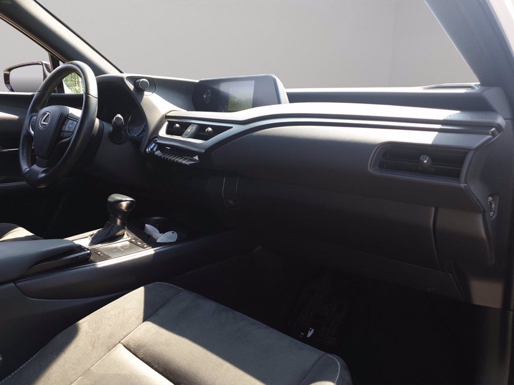LEXUS Ux 250h 2.0 business 2wd cvt