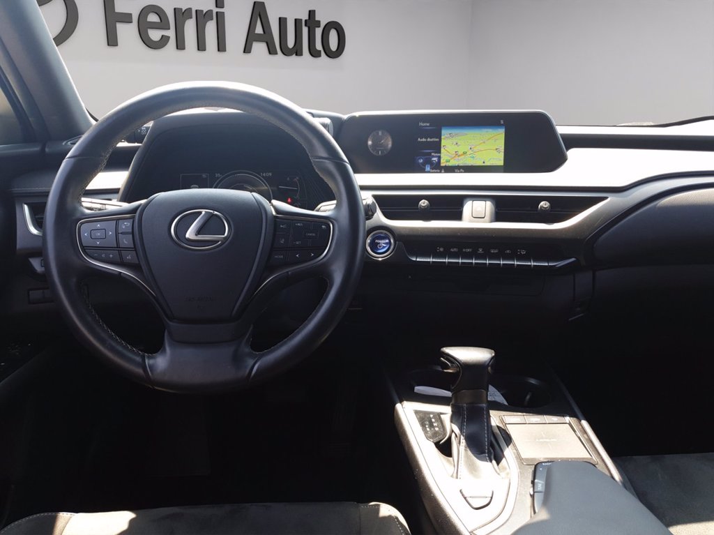 LEXUS Ux 250h 2.0 business 2wd cvt