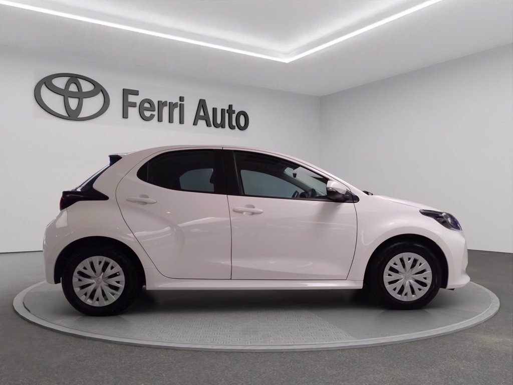 TOYOTA Yaris 1.0 active