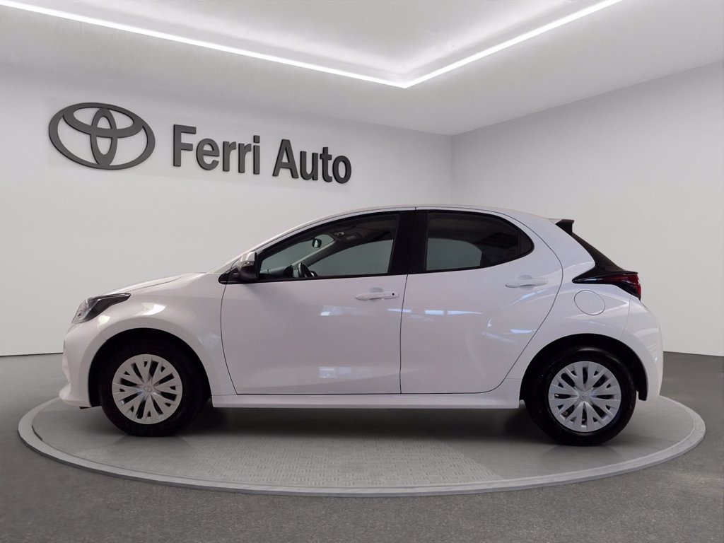 TOYOTA Yaris 1.0 active