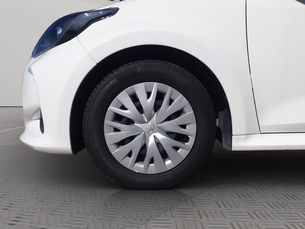 TOYOTA Yaris 1.0 active
