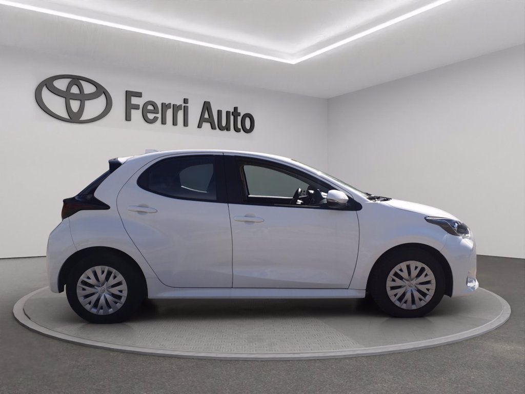 TOYOTA Yaris 1.0 active