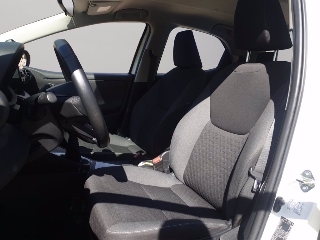 TOYOTA Yaris 1.0 active
