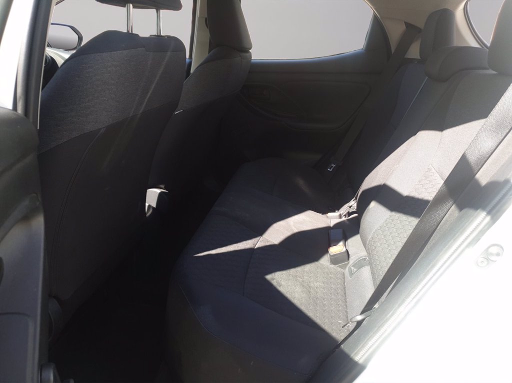 TOYOTA Yaris 1.0 active