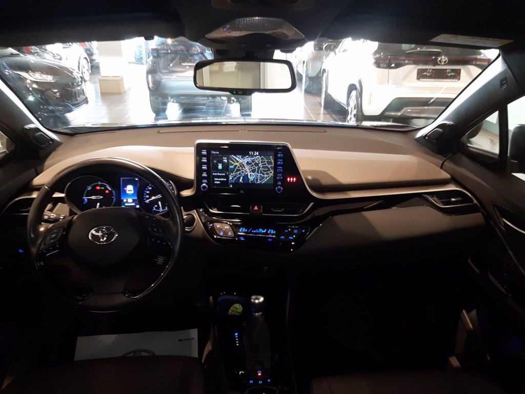 TOYOTA C-hr 1.8h lounge e-cvt