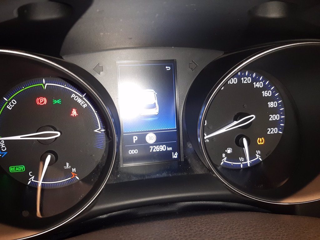 TOYOTA C-hr 1.8h lounge e-cvt
