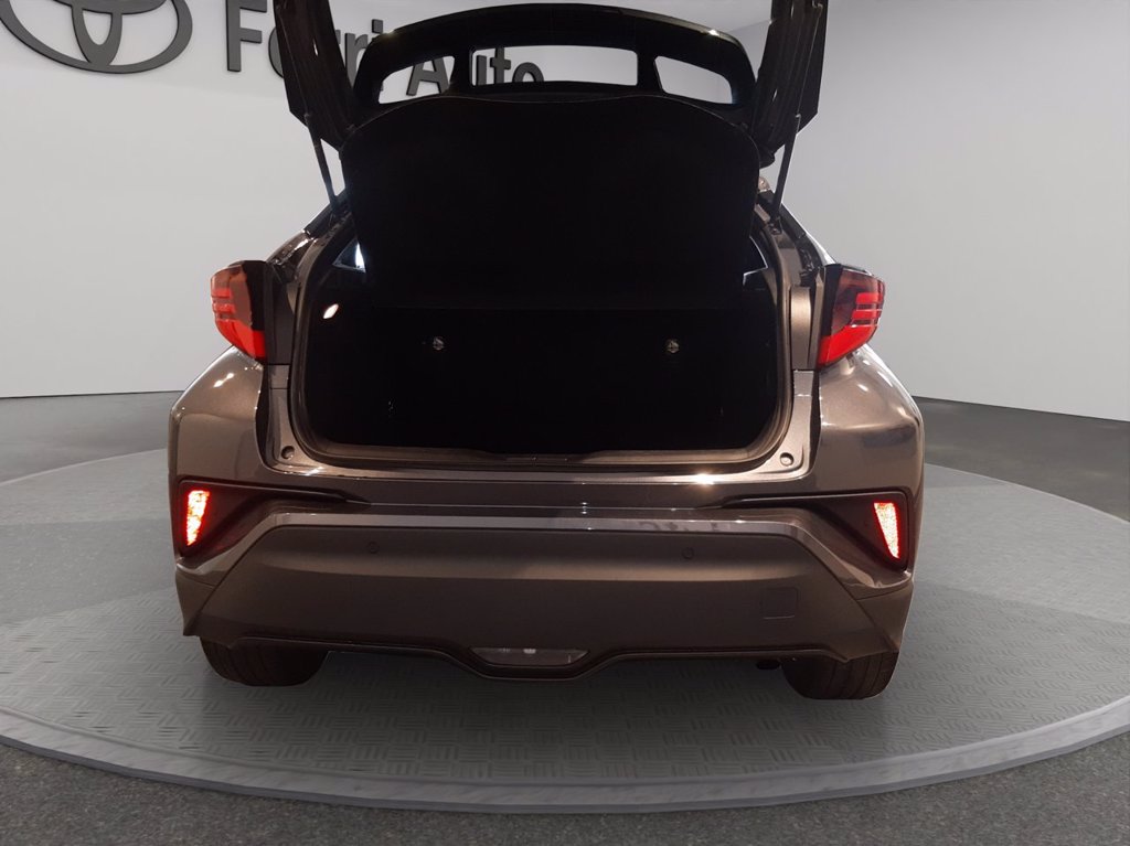 TOYOTA C-hr 1.8h lounge e-cvt