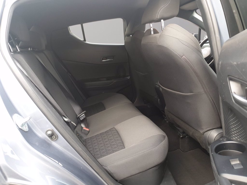 TOYOTA C-hr 2.0h trend e-cvt