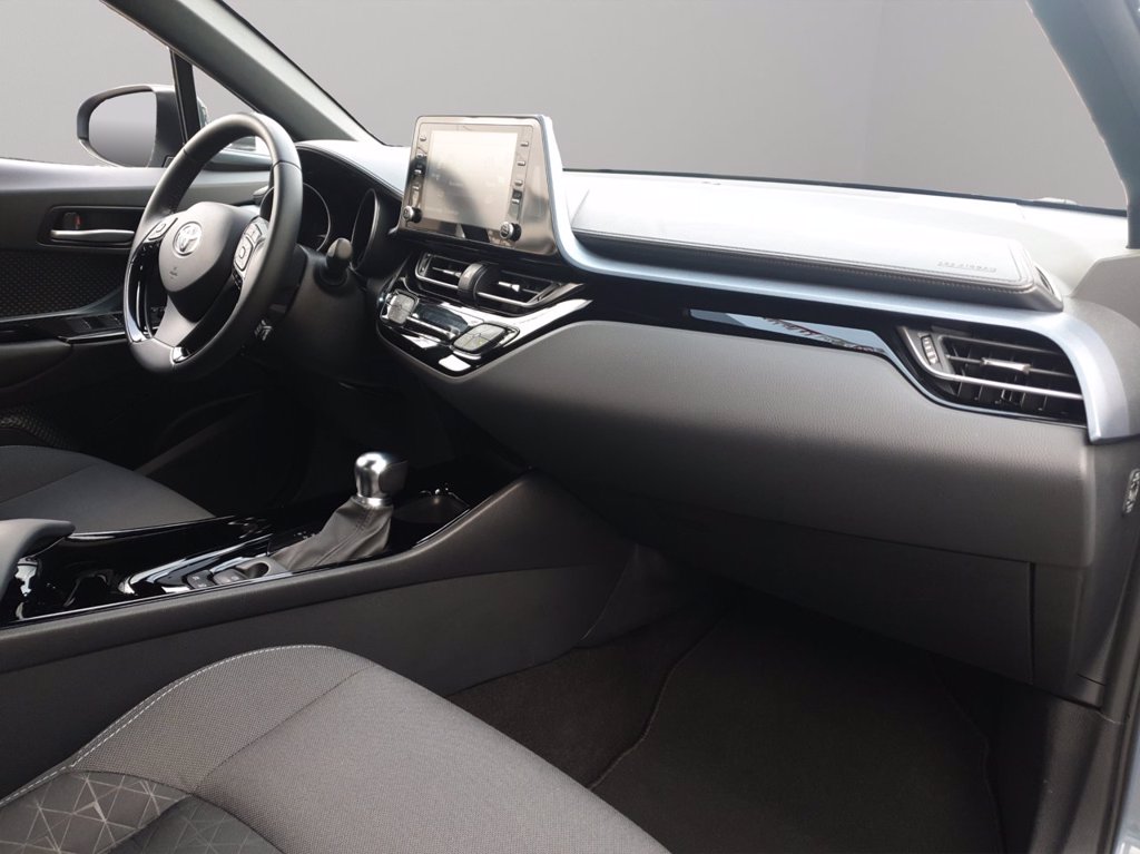 TOYOTA C-hr 2.0h trend e-cvt