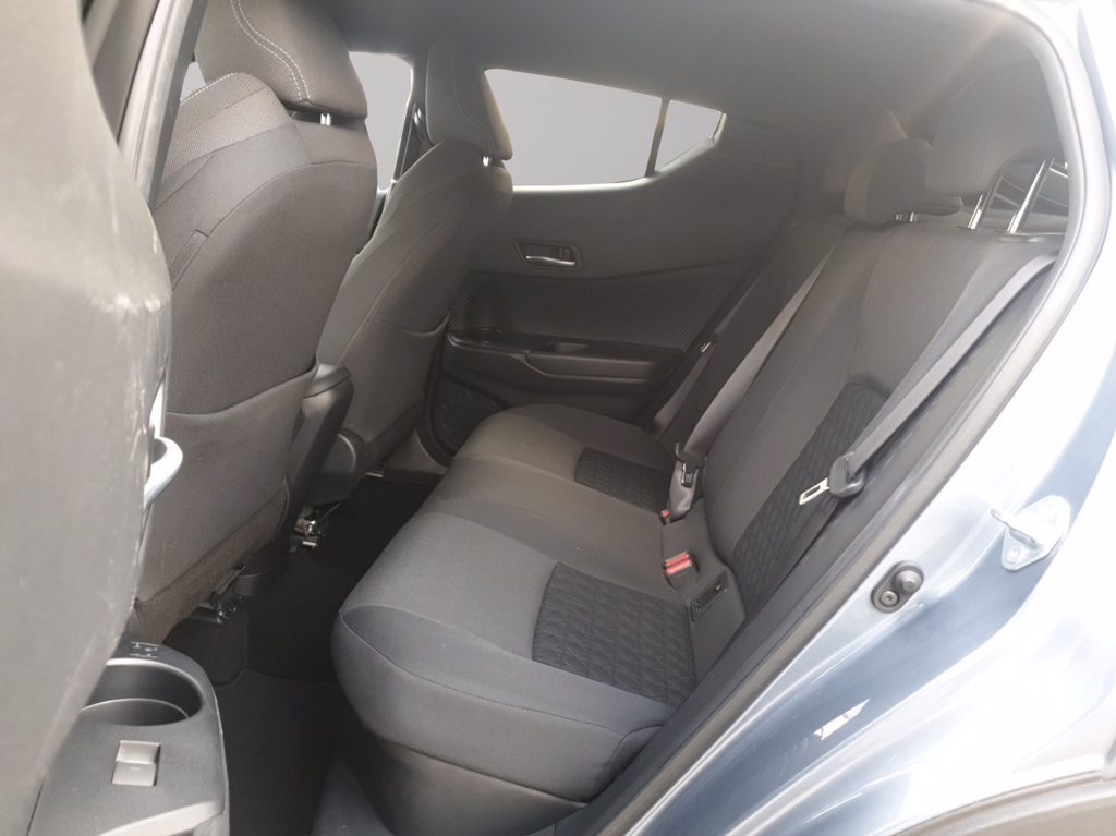 TOYOTA C-hr 2.0h trend e-cvt