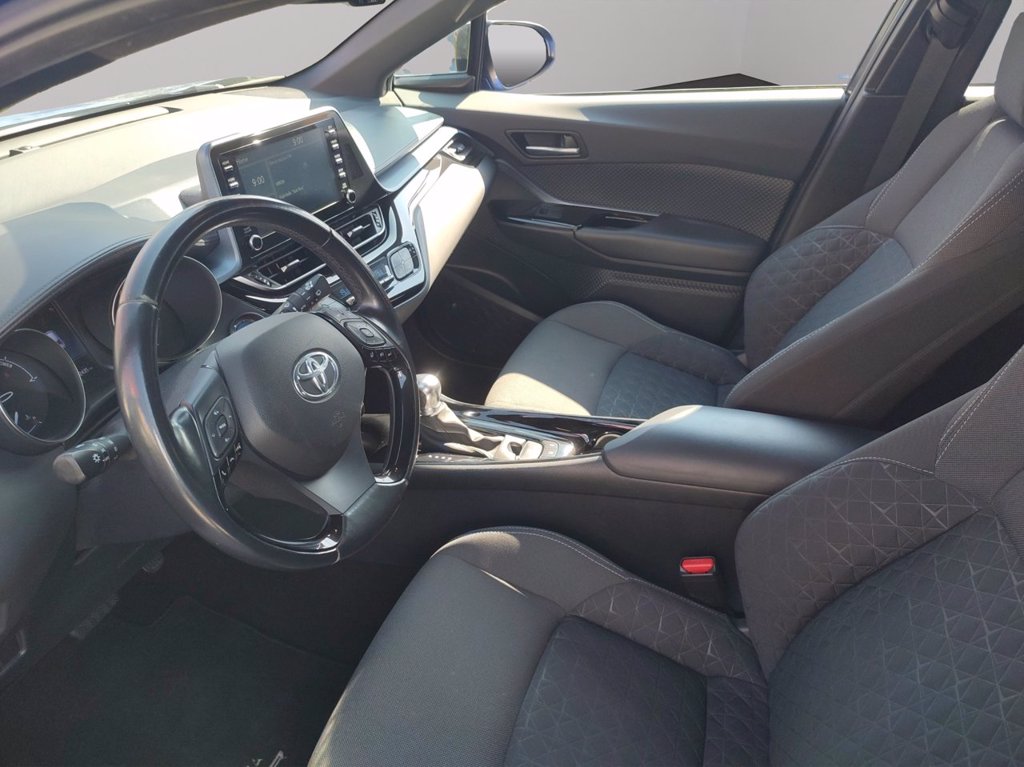 TOYOTA C-hr 2.0h trend e-cvt
