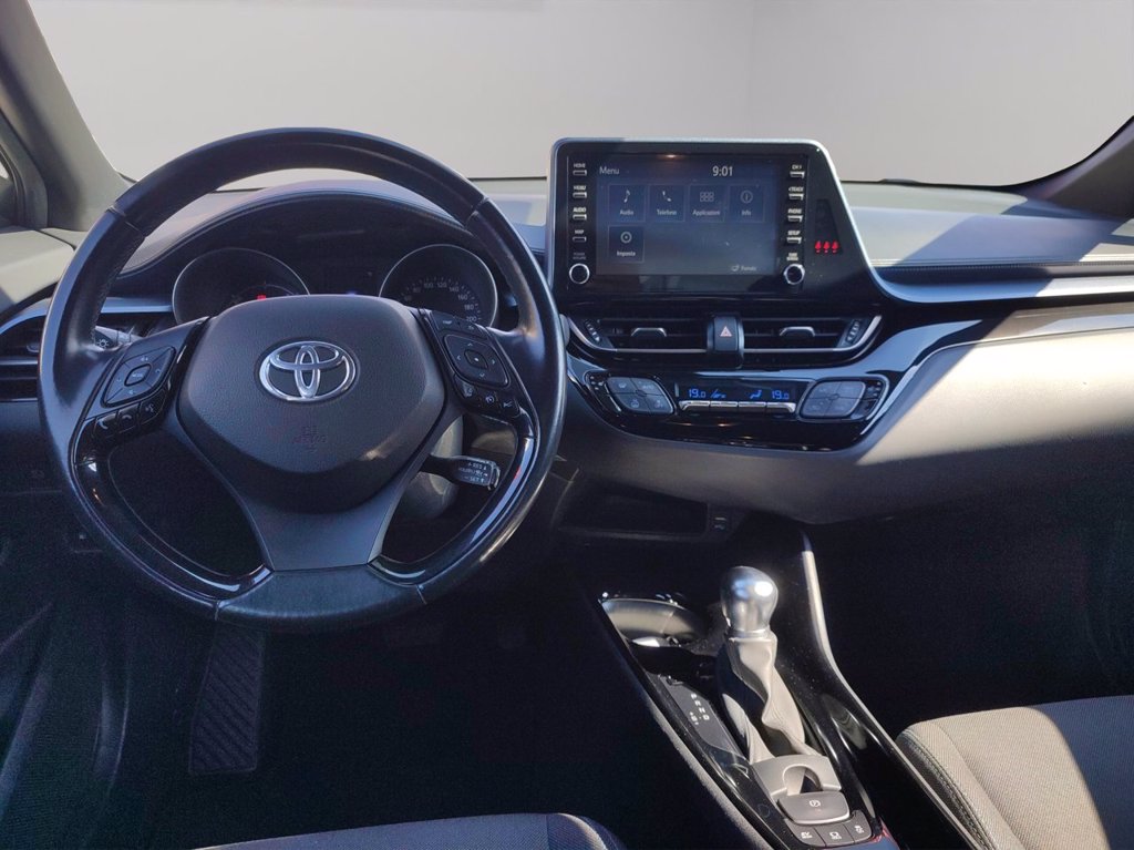 TOYOTA C-hr 2.0h trend e-cvt
