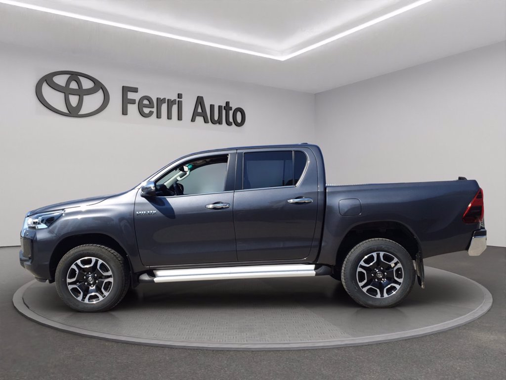 TOYOTA Hilux 2.4 d-4d double cab executive 4wd auto