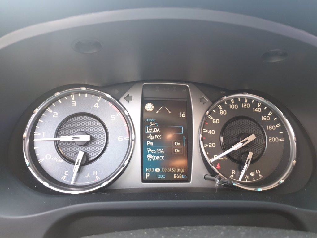TOYOTA Hilux 2.4 d-4d double cab executive 4wd auto