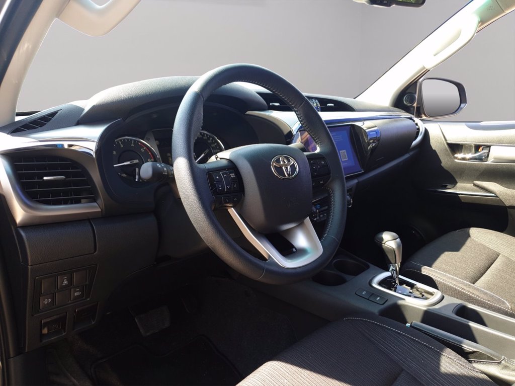 TOYOTA Hilux 2.4 d-4d double cab executive 4wd auto