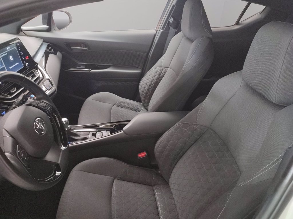 TOYOTA C-hr 1.8h trend e-cvt