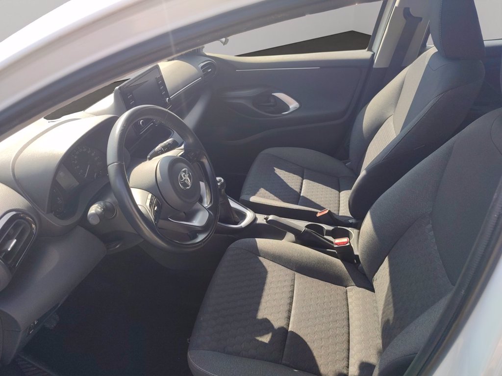 TOYOTA Yaris 1.0 active