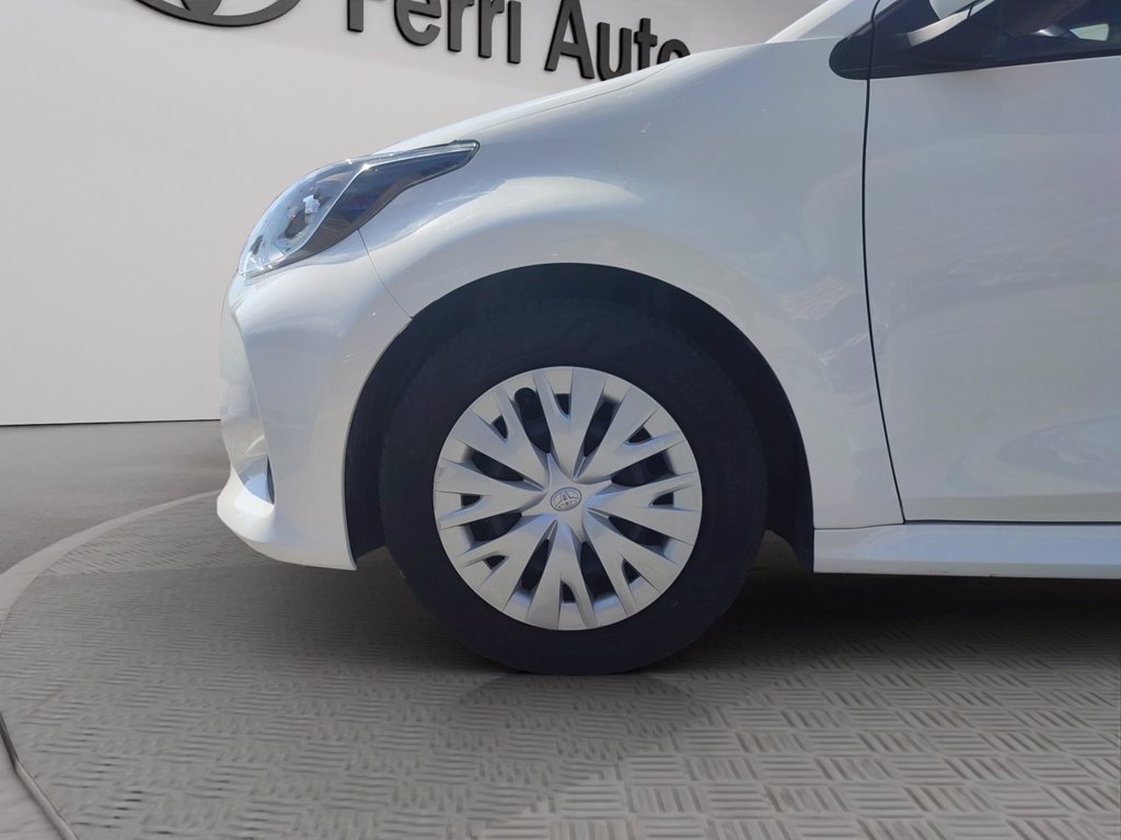 TOYOTA Yaris 1.0 active