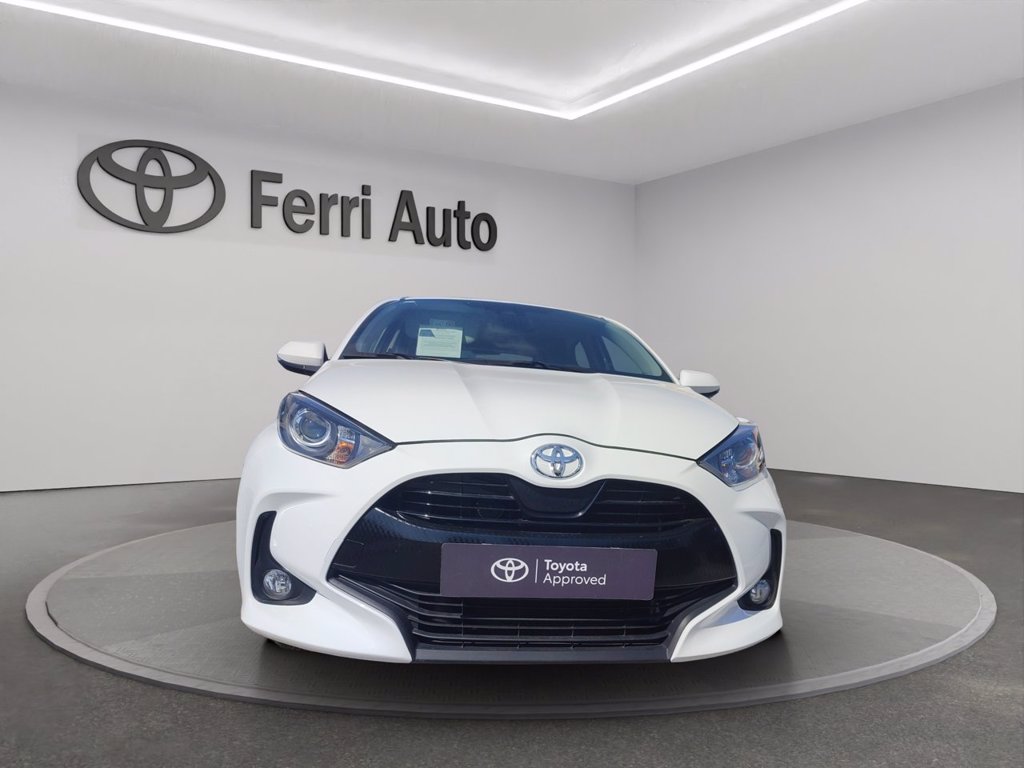TOYOTA Yaris 1.0 active