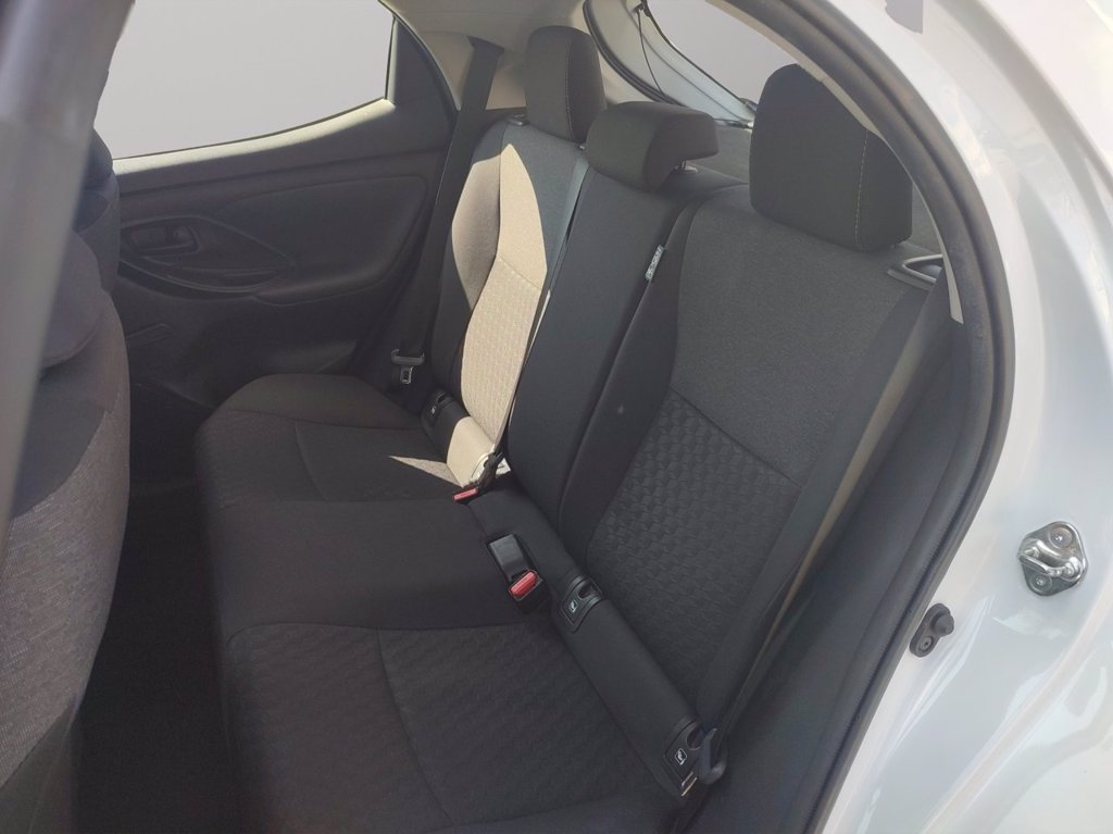 TOYOTA Yaris 1.0 active