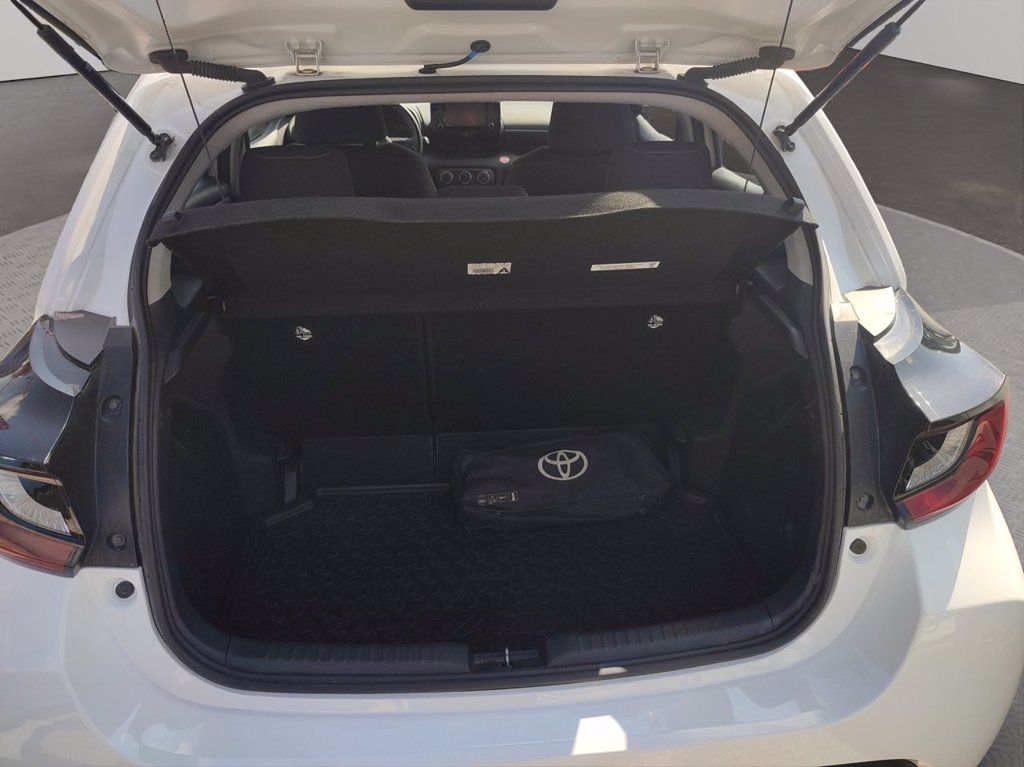 TOYOTA Yaris 1.0 active