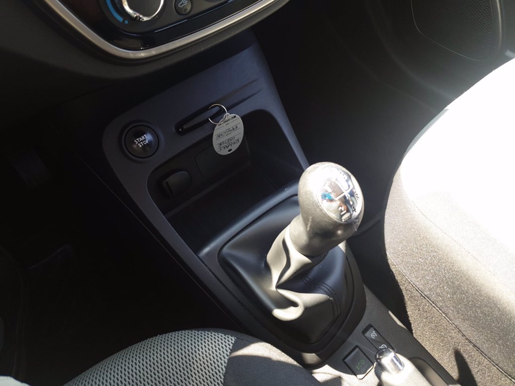 RENAULT Captur 0.9 tce zen (live) 90cv e6