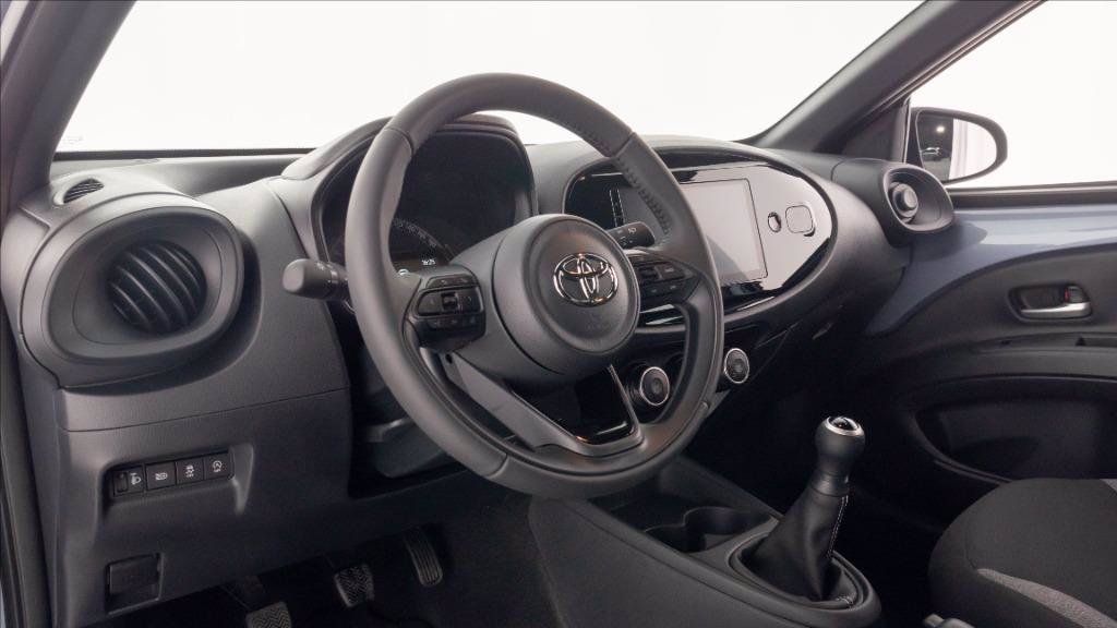 TOYOTA Aygo x 1.0 active 72cv