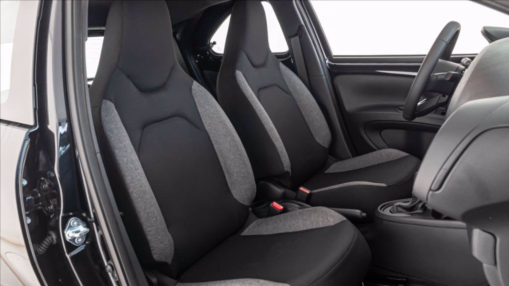 TOYOTA Aygo x 1.0 active 72cv