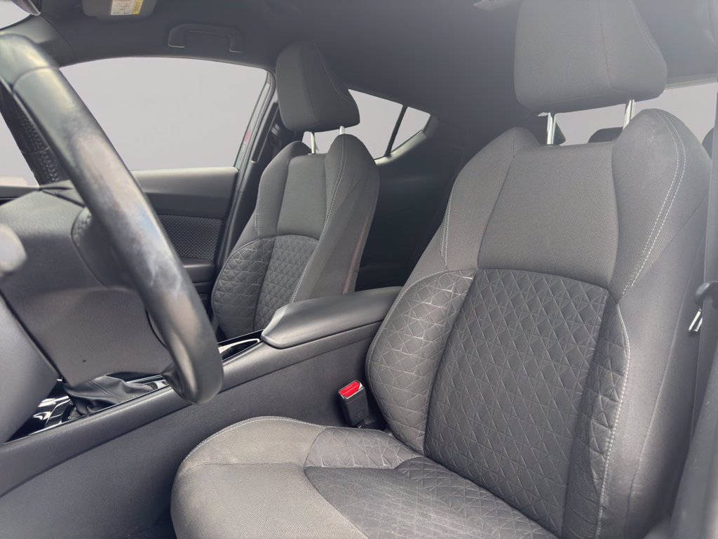 TOYOTA C-hr 1.8h trend e-cvt