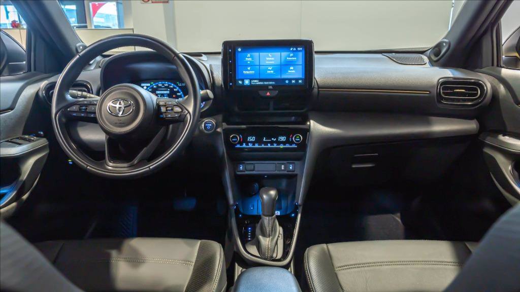 TOYOTA Yaris cross 1.5h premiere awd-i 116cv e-cvt