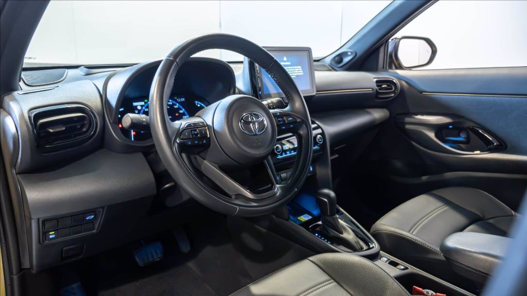 TOYOTA Yaris cross 1.5h premiere awd-i 116cv e-cvt