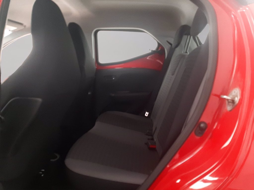 TOYOTA Aygo 5p 1.0 x-play 72cv