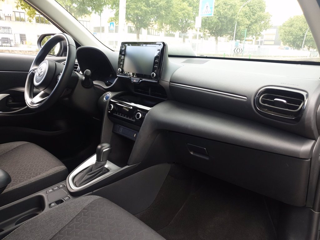 TOYOTA Yaris cross 1.5h business fwd 116cv e-cvt