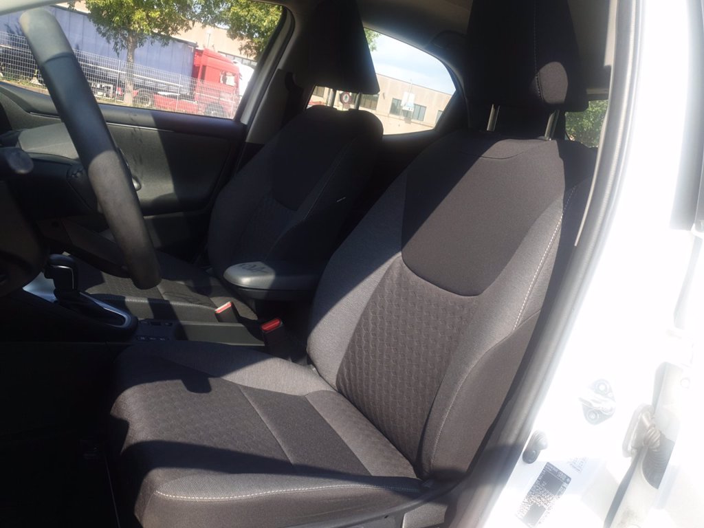 TOYOTA Yaris 1.5h Active