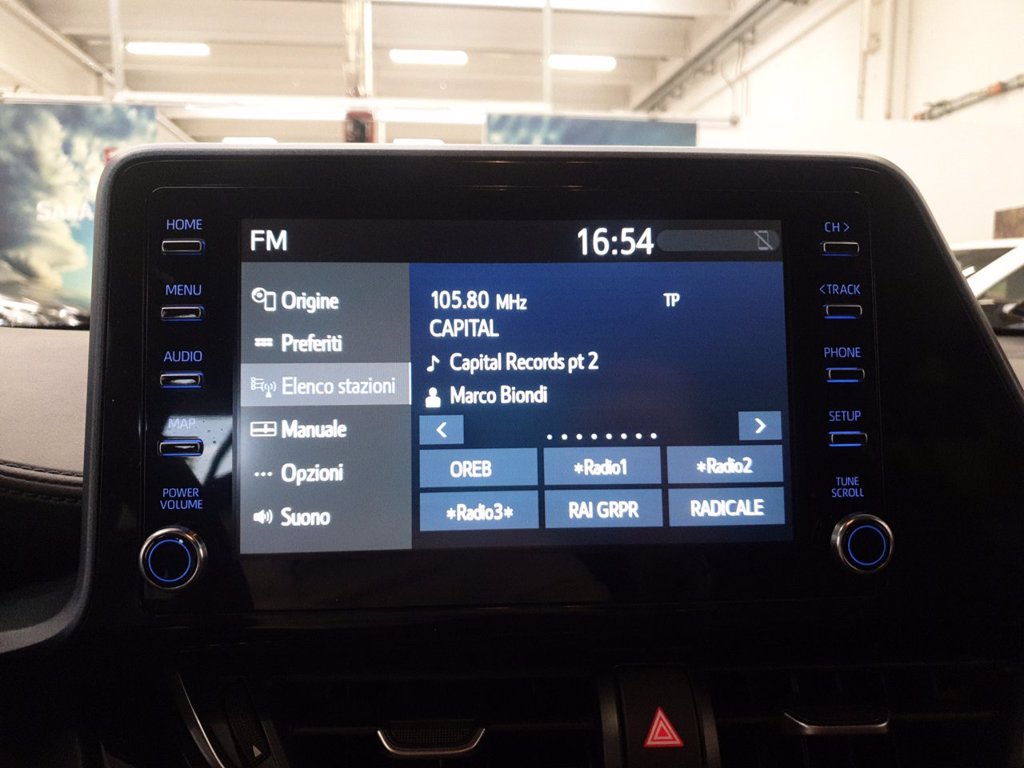 TOYOTA C-hr 2.0h trend e-cvt