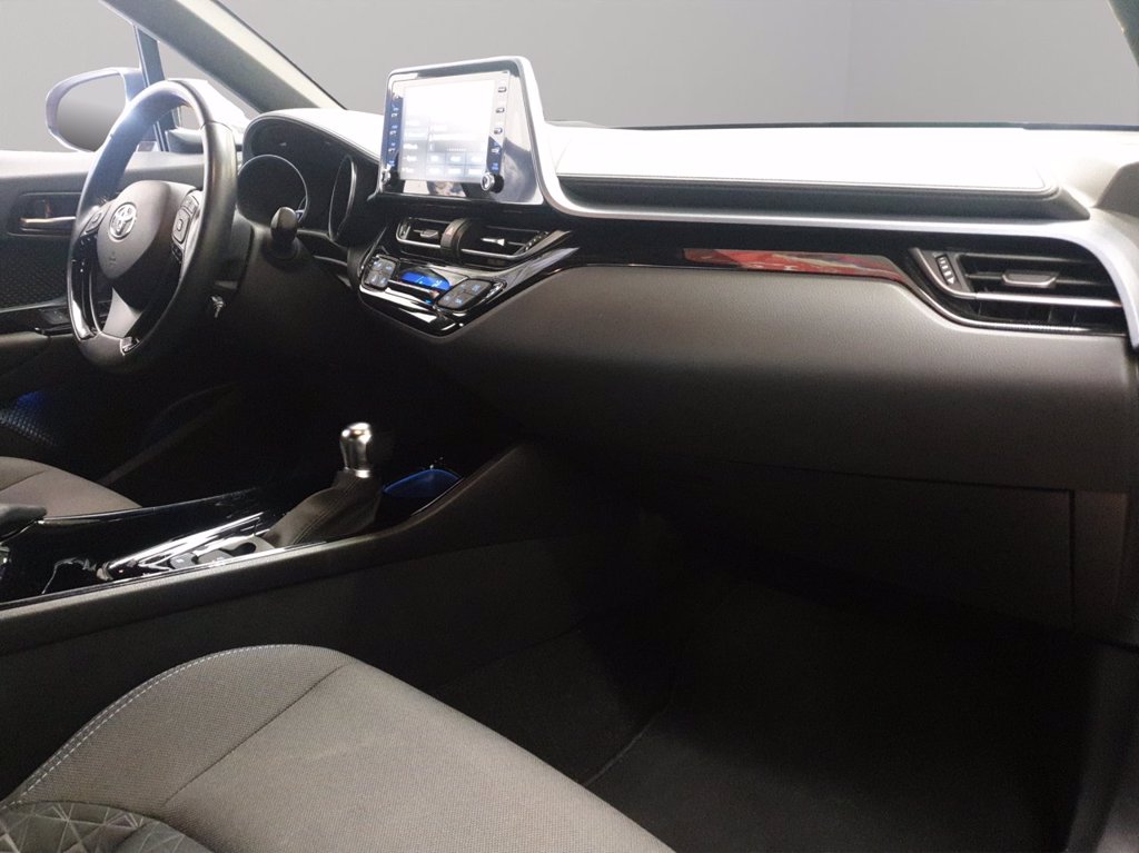 TOYOTA C-hr 2.0h trend e-cvt