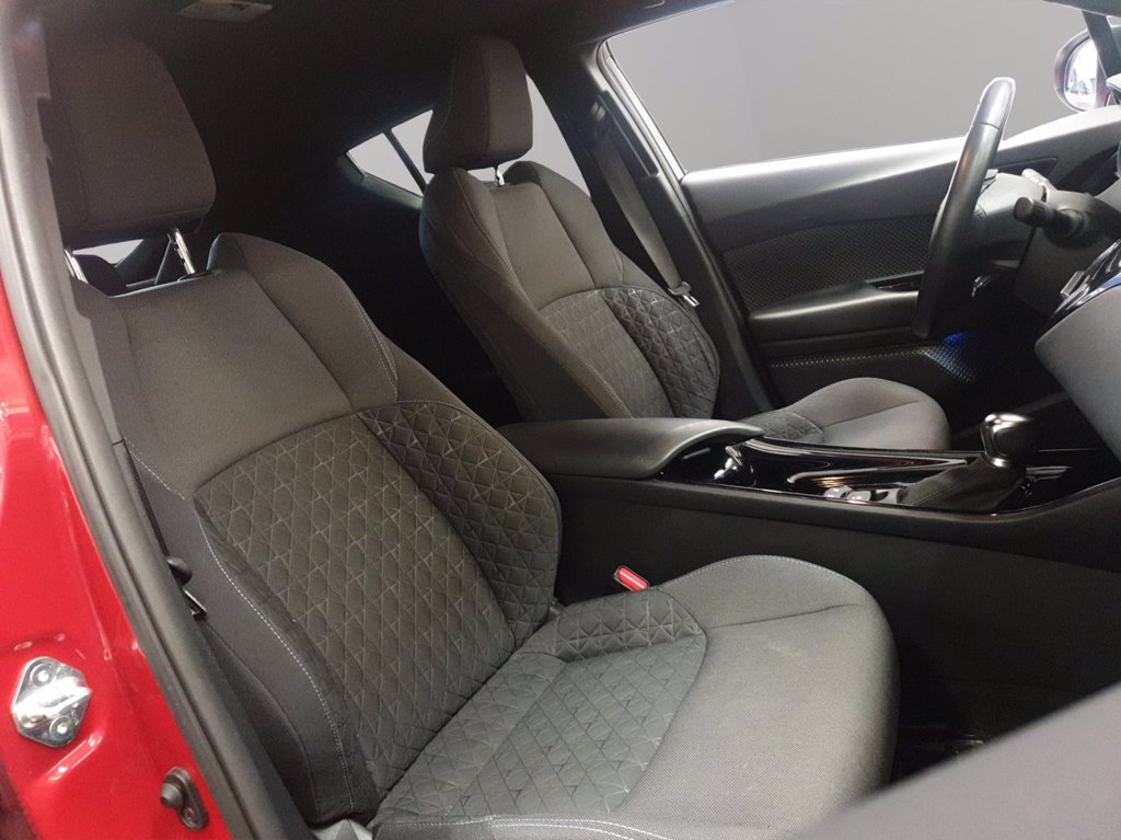 TOYOTA C-hr 2.0h trend e-cvt