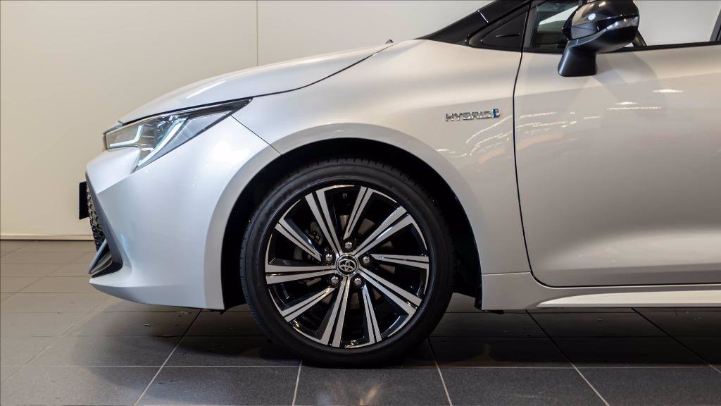 TOYOTA Corolla 2.0h Style cvt