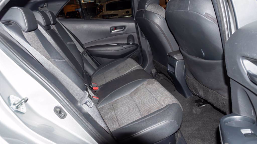 TOYOTA Corolla 2.0h Style cvt