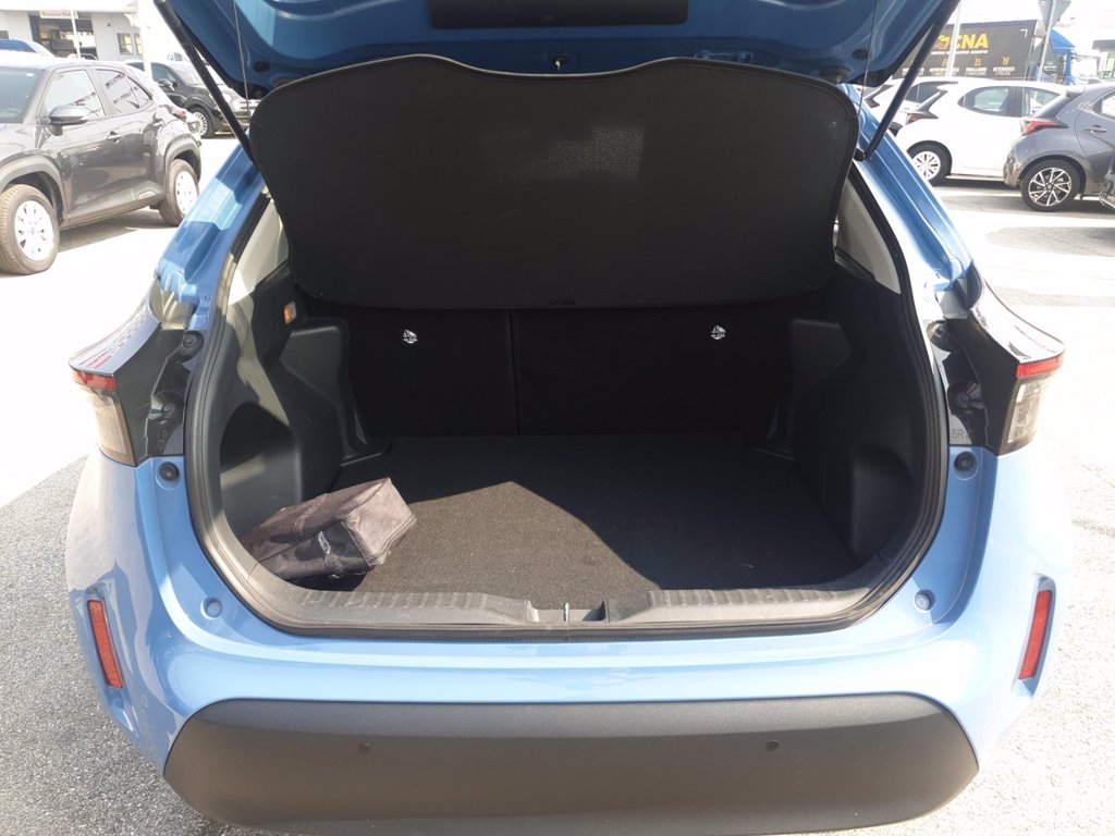 TOYOTA Yaris cross 1.5h business fwd 116cv e-cvt