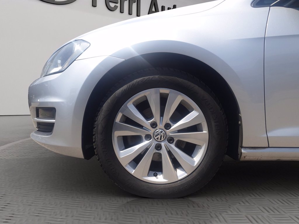 VOLKSWAGEN Golf 5p 1.6 tdi comfortline 110cv