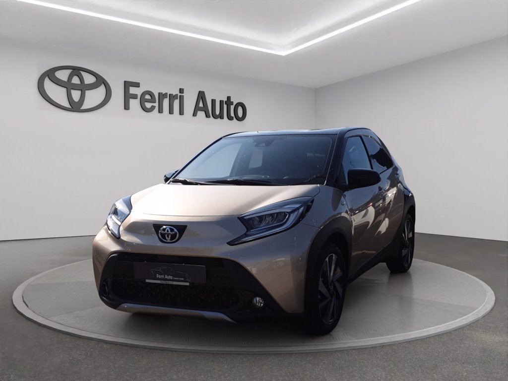 TOYOTA Aygo x 1.0 lounge 72cv s-cvt