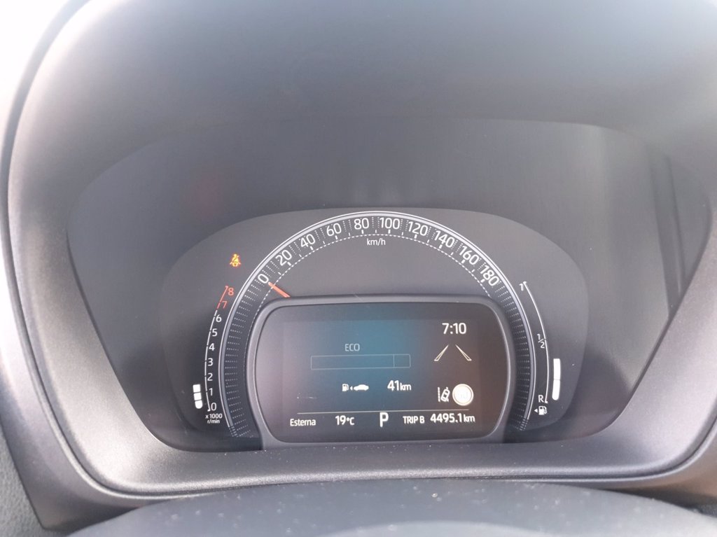 TOYOTA Aygo x 1.0 lounge 72cv s-cvt