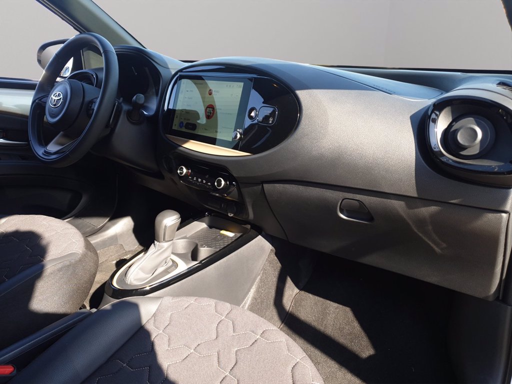 TOYOTA Aygo x 1.0 lounge 72cv s-cvt