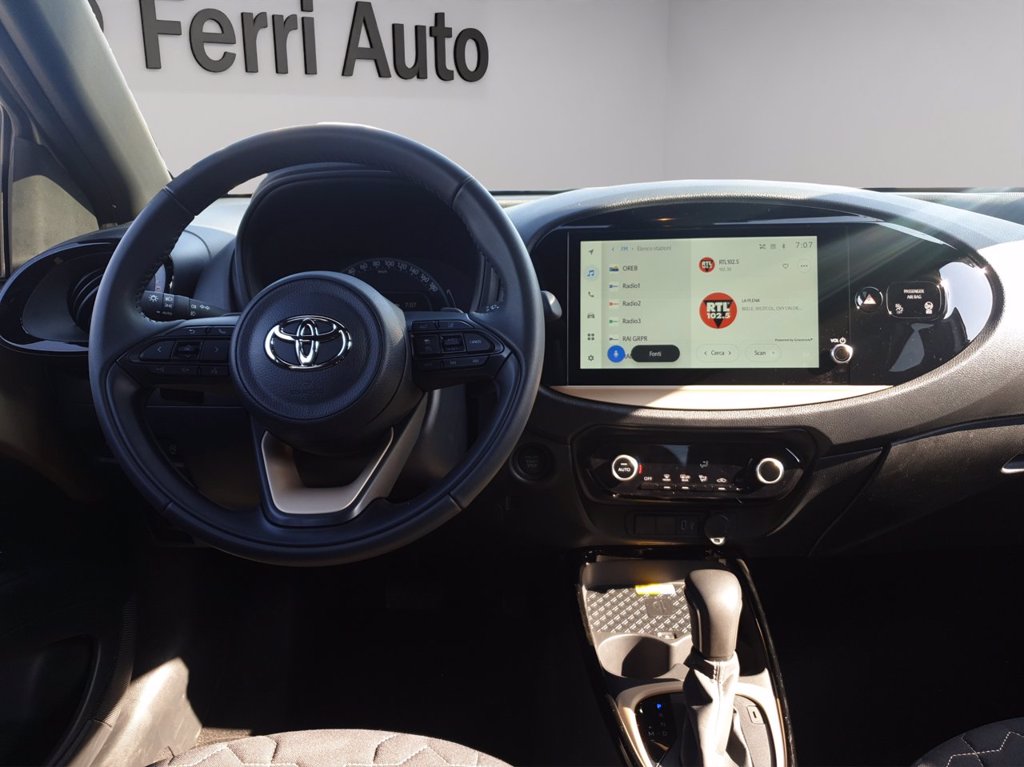 TOYOTA Aygo x 1.0 lounge 72cv s-cvt
